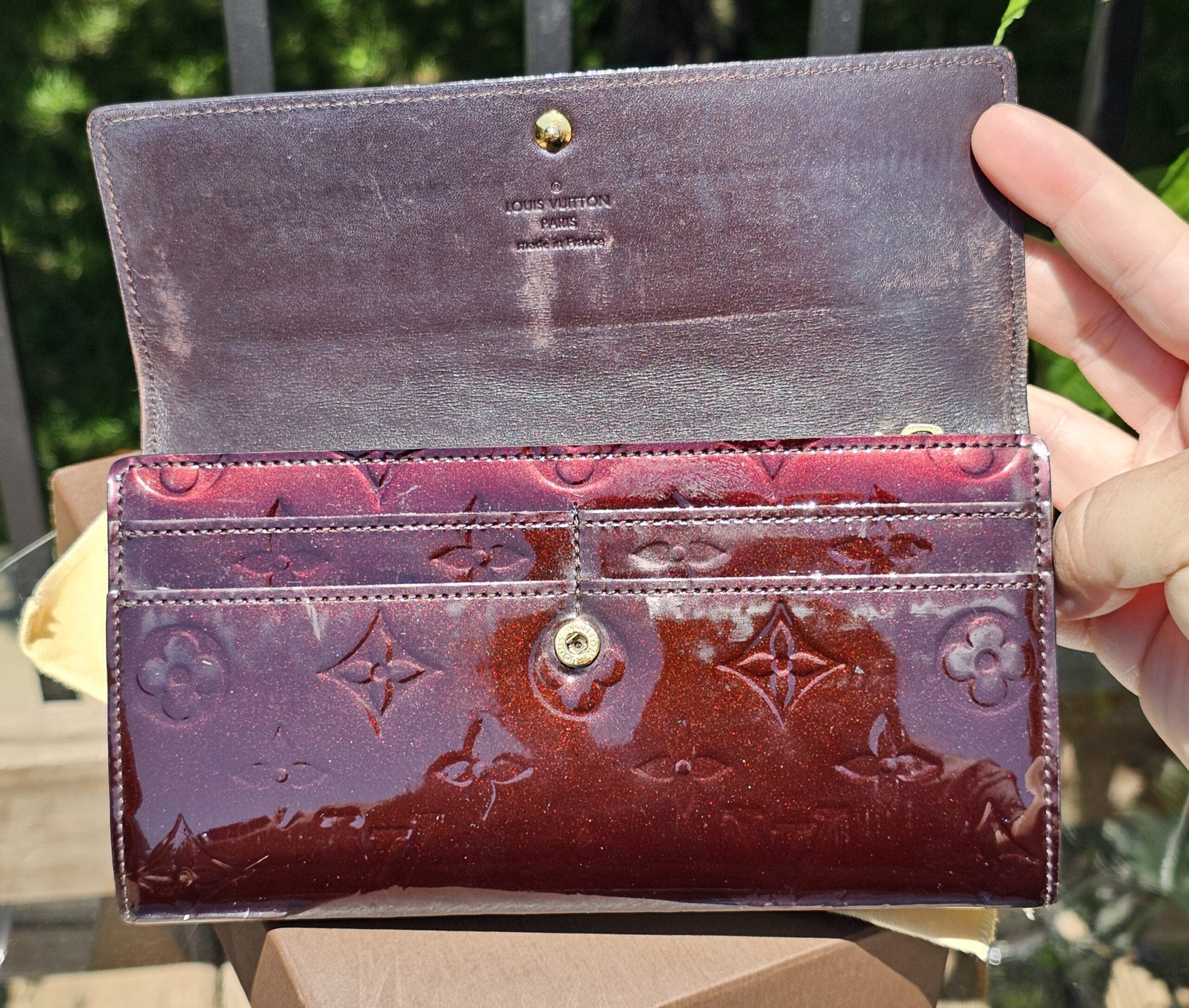 Louis Vuitton Vernis Leather Amarante - Image 11
