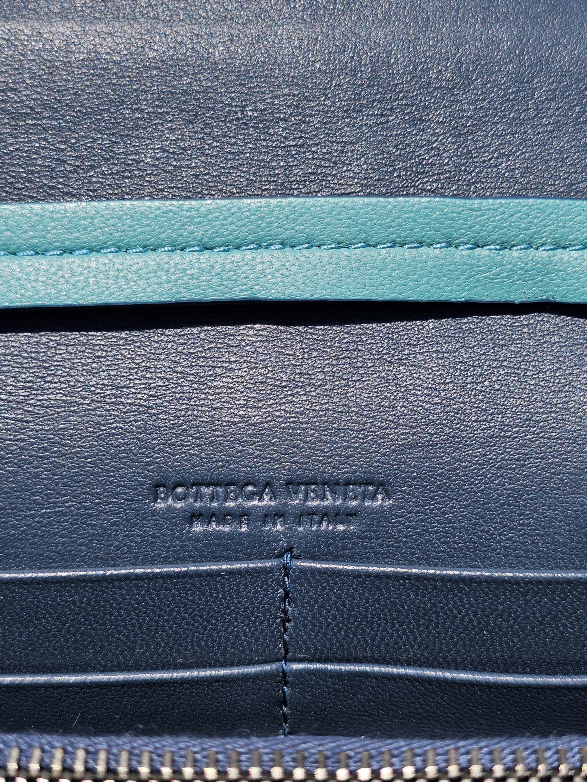 Bottega Veneta Intrecciato Weave Wallet on Strap - Image 15