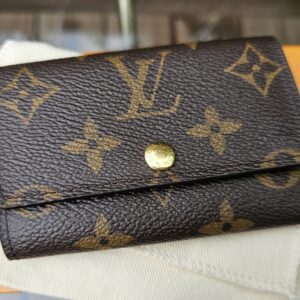 6 key Monogram Holder