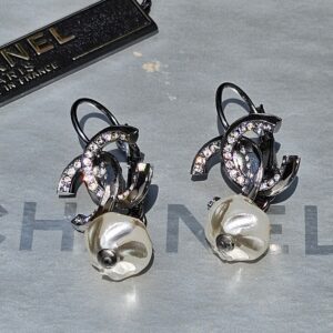 Chanel Crystal CC Baroque Pearl Swing Earrings | Gunmetal Ruthenium Finish | 2017 Collection | A17B - Image 3