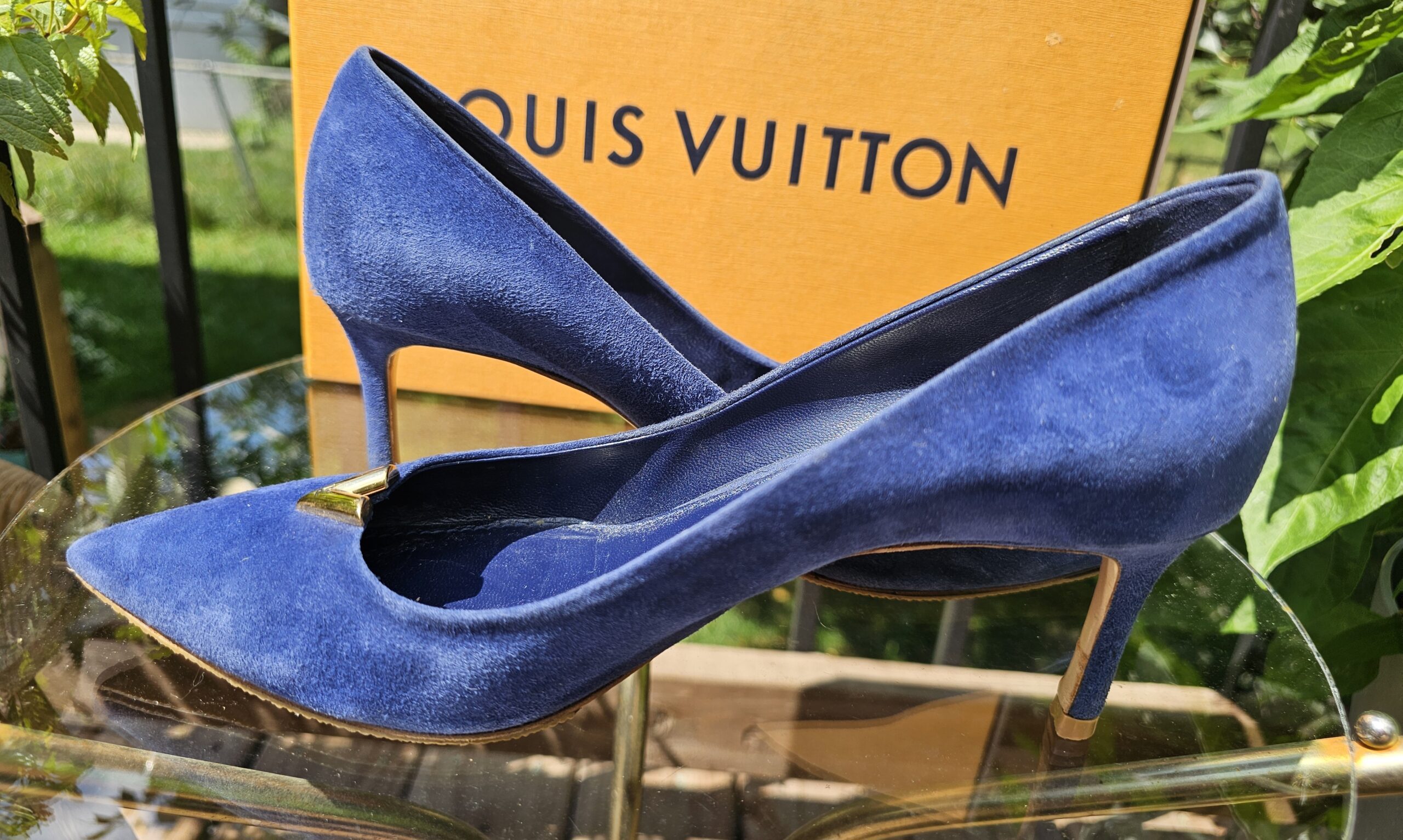 Louis Vuitton Kitten V Seude Heels - Image 5