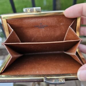Kisslock Coin Wallet - Image 4