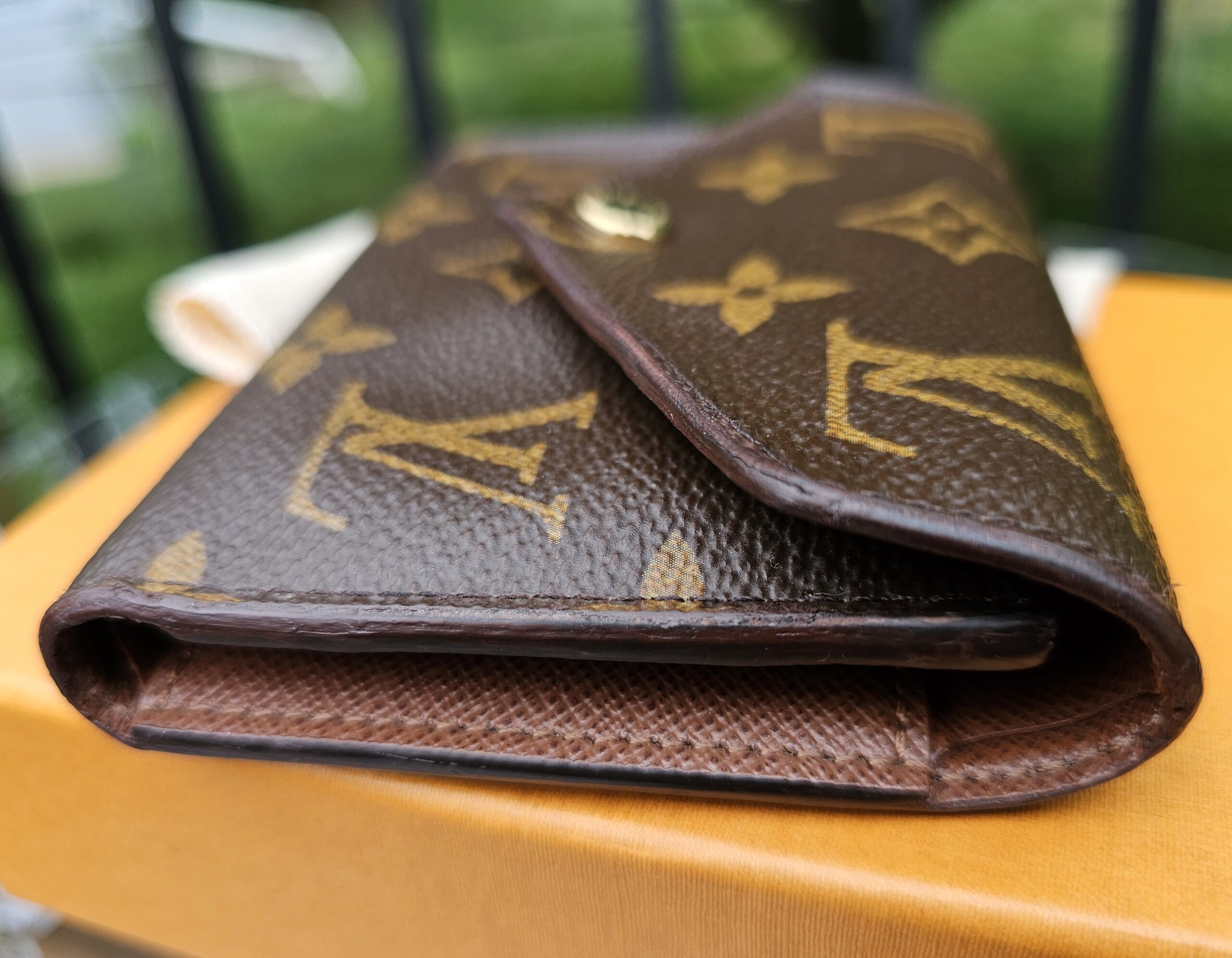 Louis Vuitton Victorine Monogram - Image 5