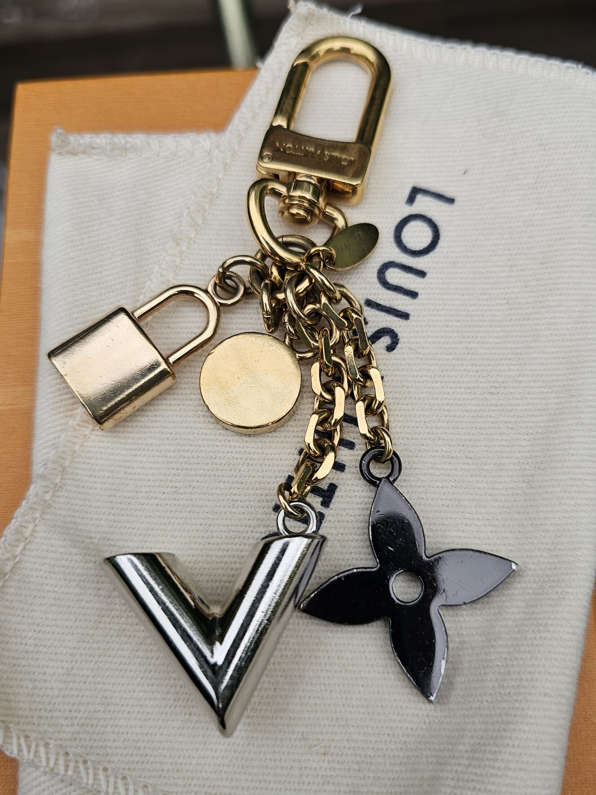 Louis Vuitton Kaleido V Bag Charm & Key Holder M67377 Gold & Silver Metal - Image 3