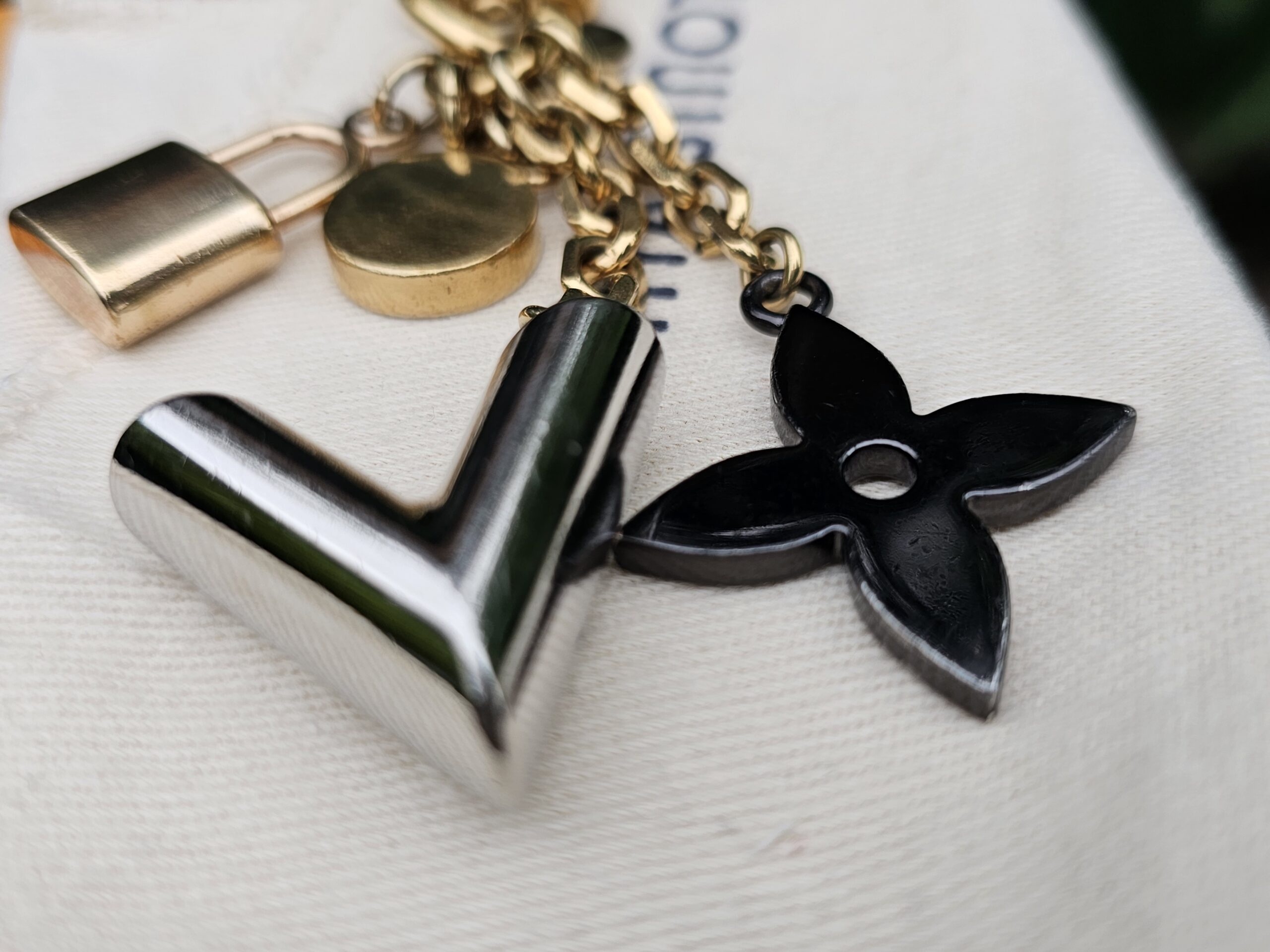 Louis Vuitton Kaleido V Bag Charm & Key Holder M67377 Gold & Silver Metal - Image 4