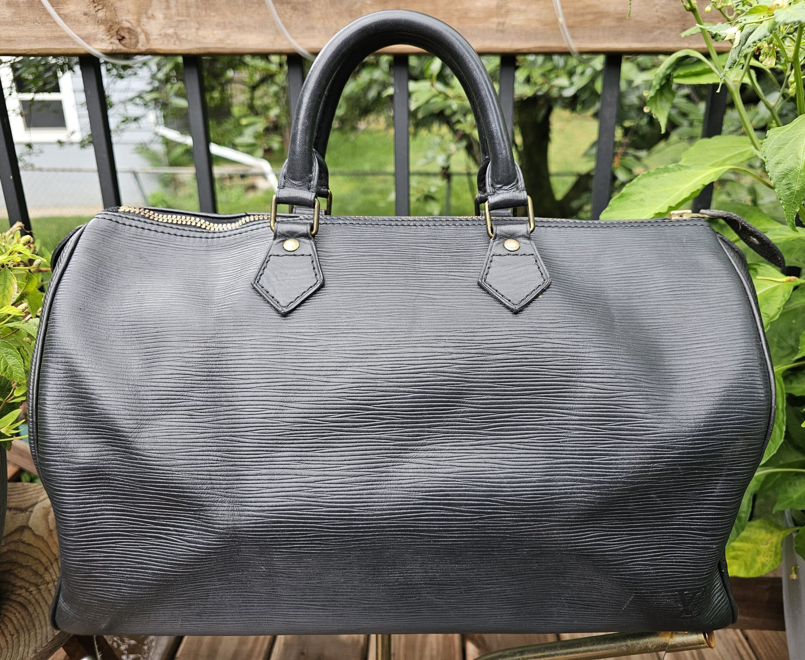 Louis Vuitton Speedy 35 Black Epi Leather Handbag Made in France - Image 3