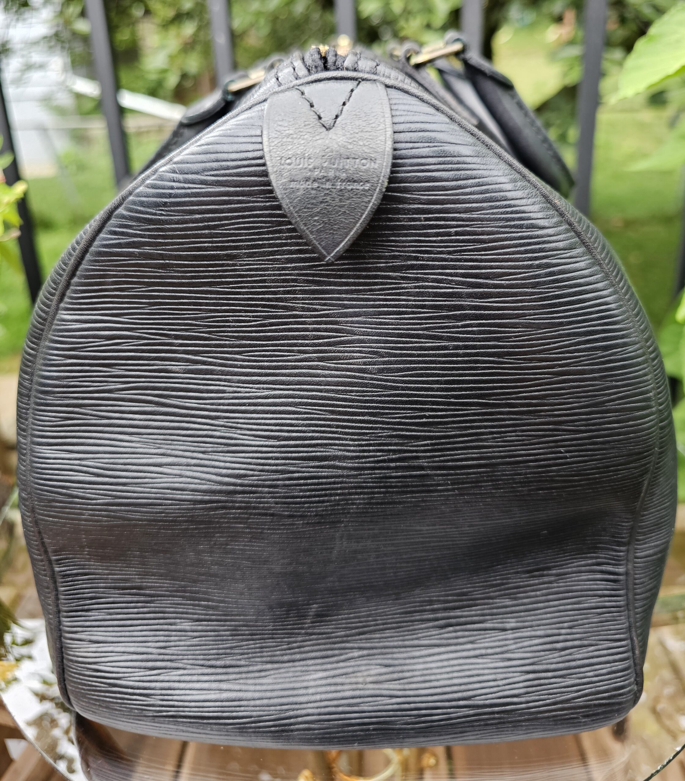 Louis Vuitton Speedy 35 Black Epi Leather Handbag Made in France - Image 5