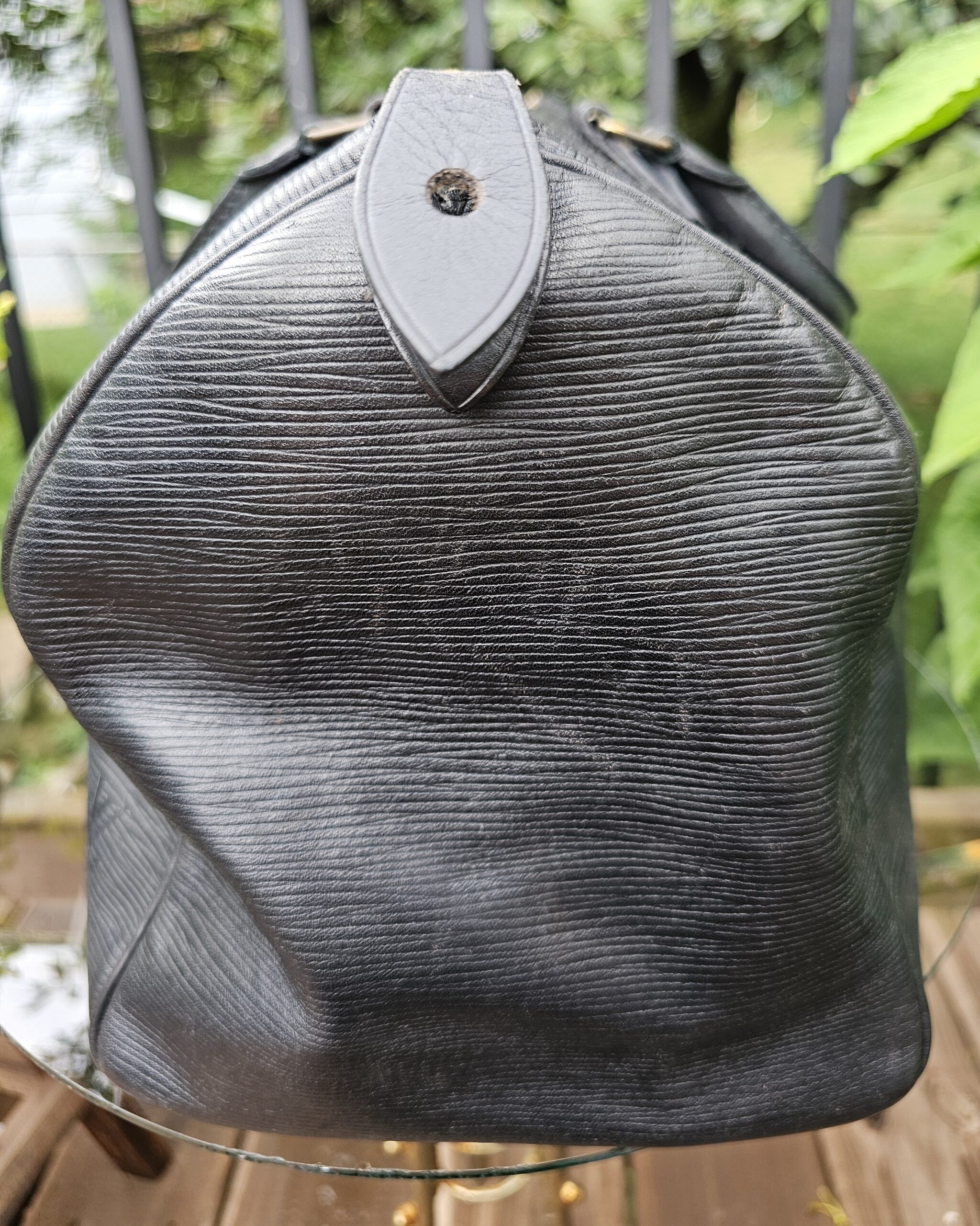 Louis Vuitton Speedy 35 Black Epi Leather Handbag Made in France - Image 7
