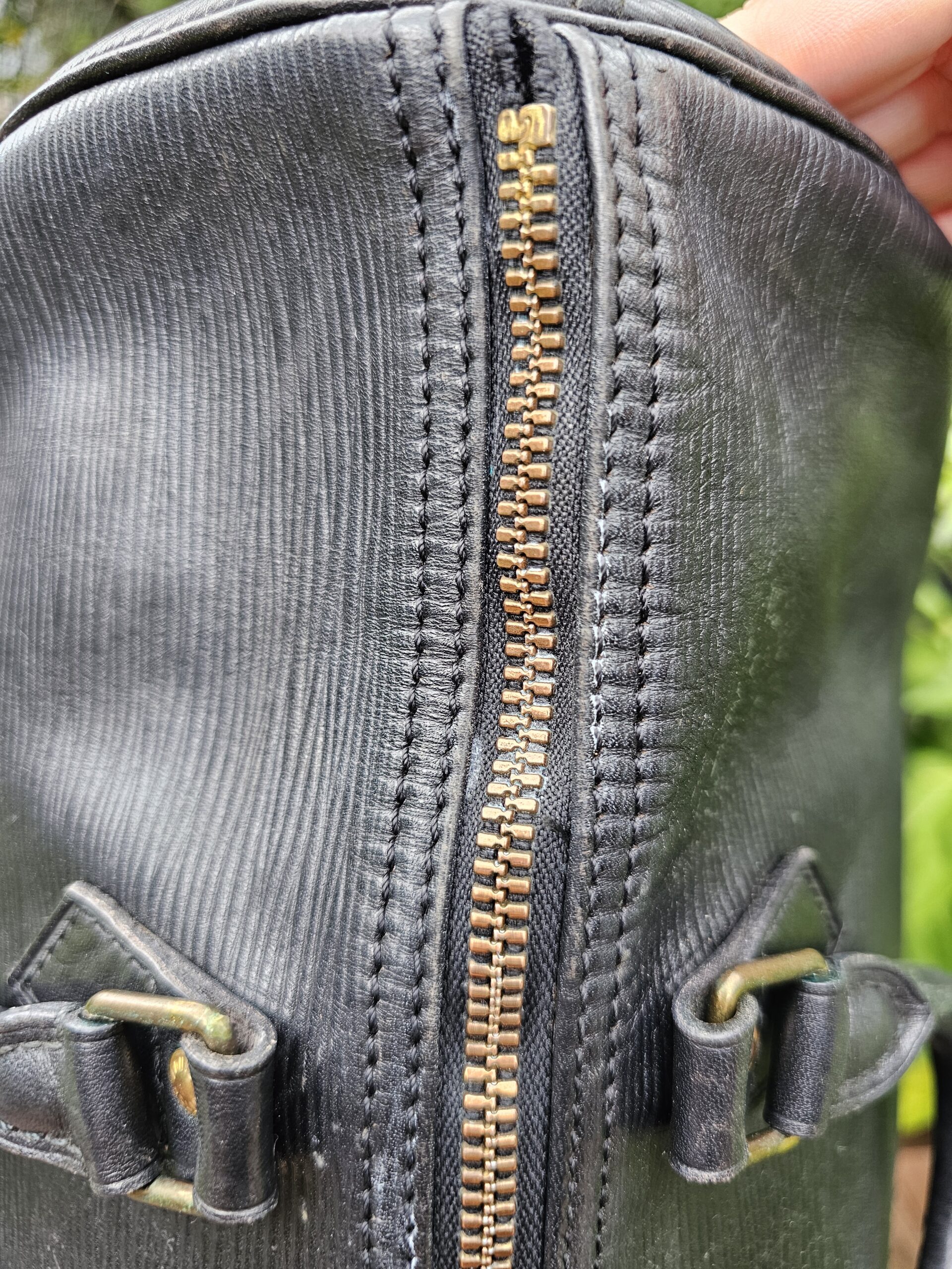 Louis Vuitton Speedy 35 Black Epi Leather Handbag Made in France - Image 10