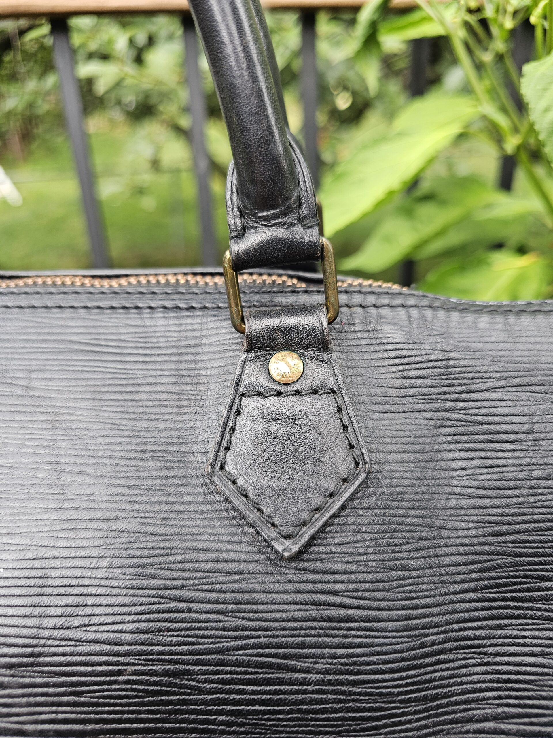 Louis Vuitton Speedy 35 Black Epi Leather Handbag Made in France - Image 13