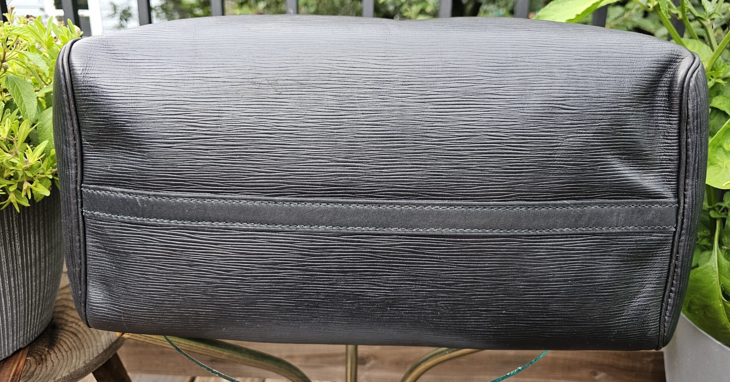 Louis Vuitton Speedy 35 Black Epi Leather Handbag Made in France - Image 16
