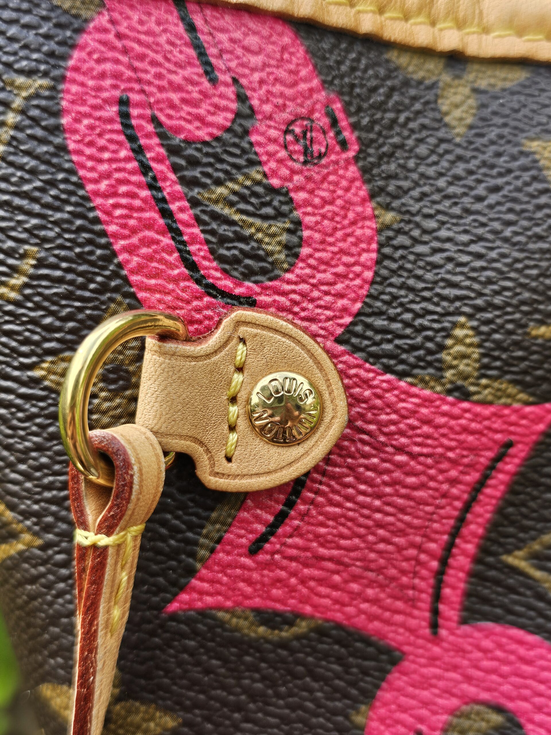 Louis Vuitton Monogram Bay Chain Set Neverfull MM with Matching Pochette - Image 12