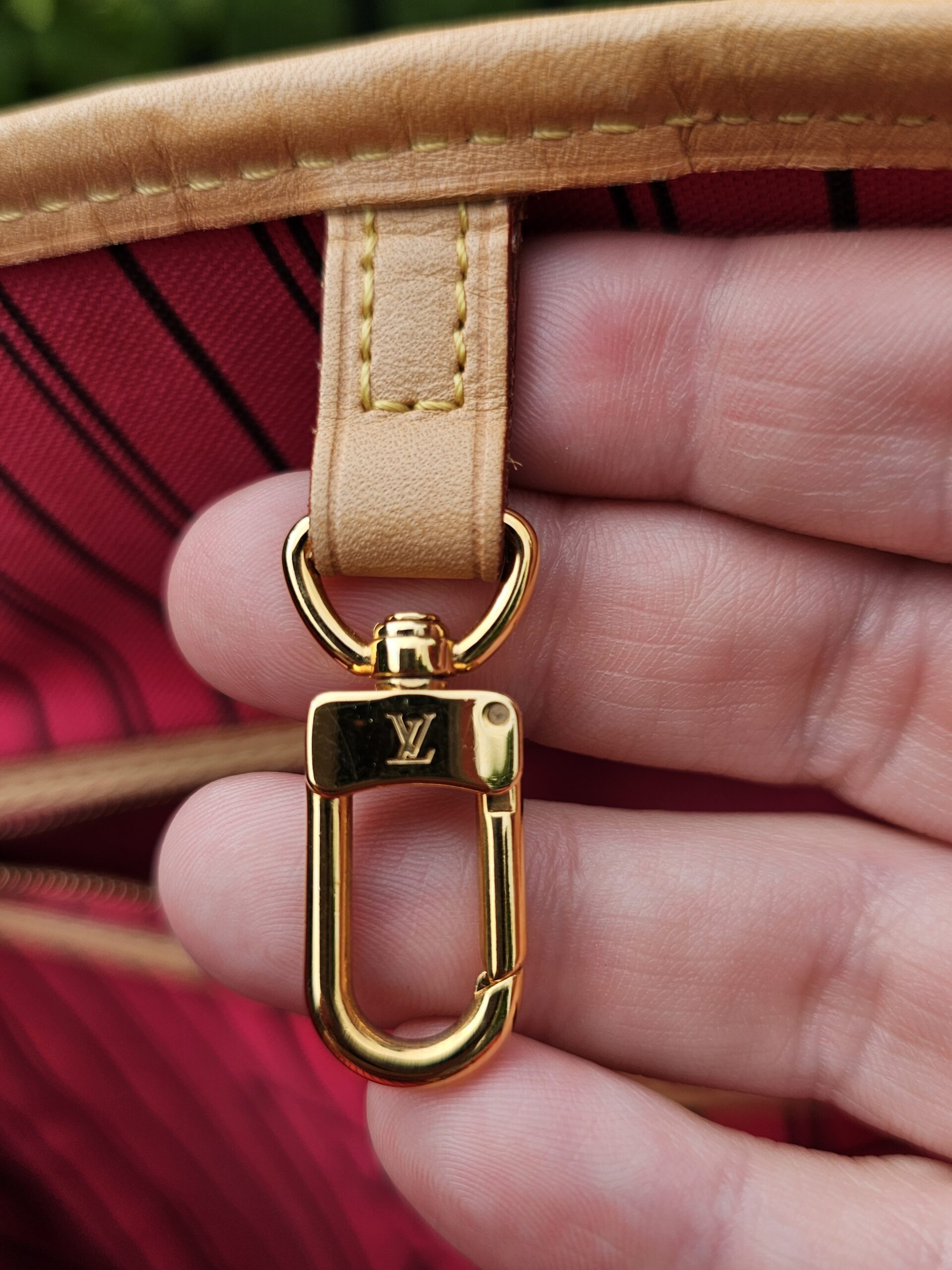 Louis Vuitton Monogram Bay Chain Set Neverfull MM with Matching Pochette - Image 19