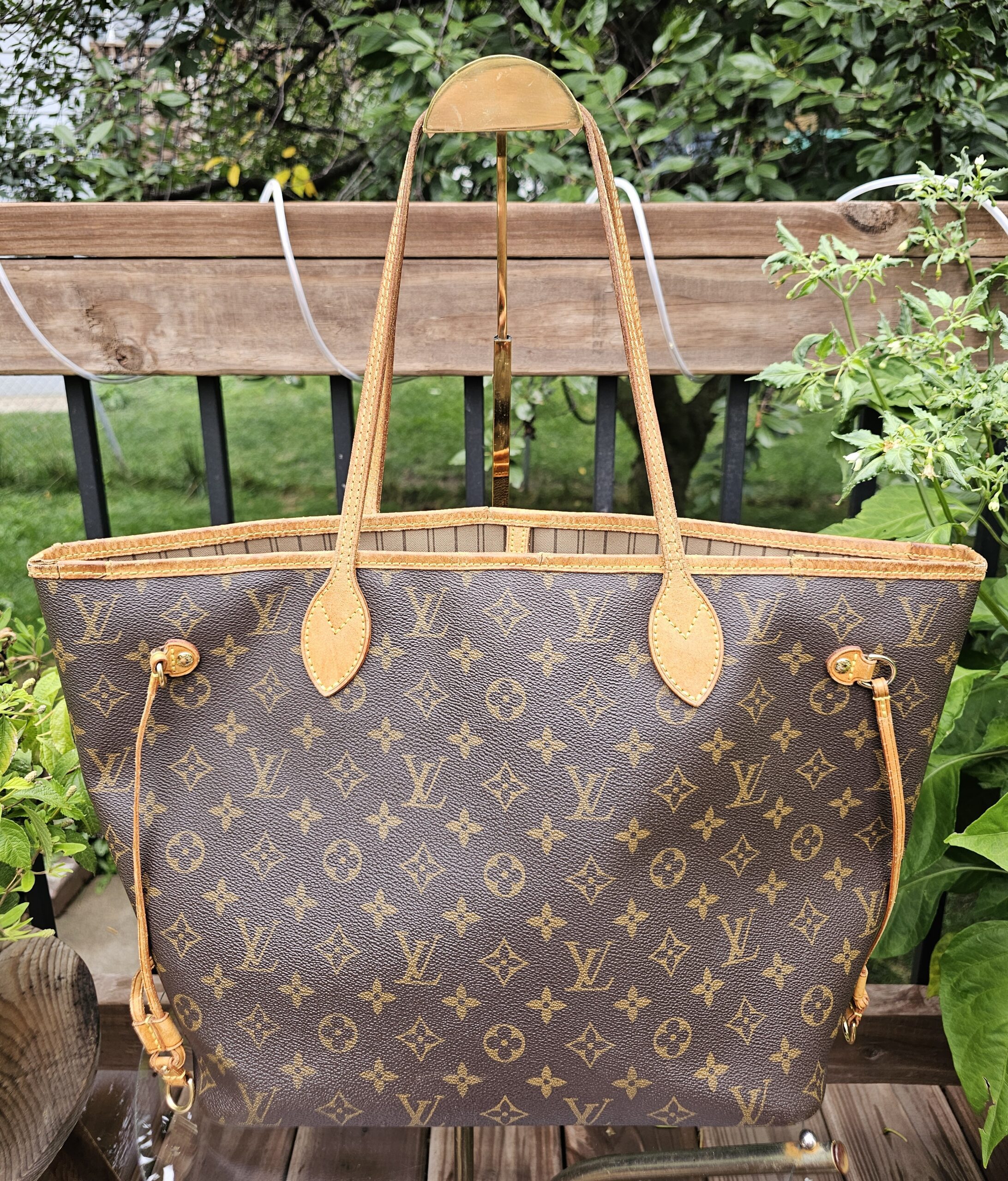 Louis Vuitton Neverfull MM Monogram Canvas Tote Bag | Authentic Luxury Shoulder Bag | Classic Everyday Tote - Image 3