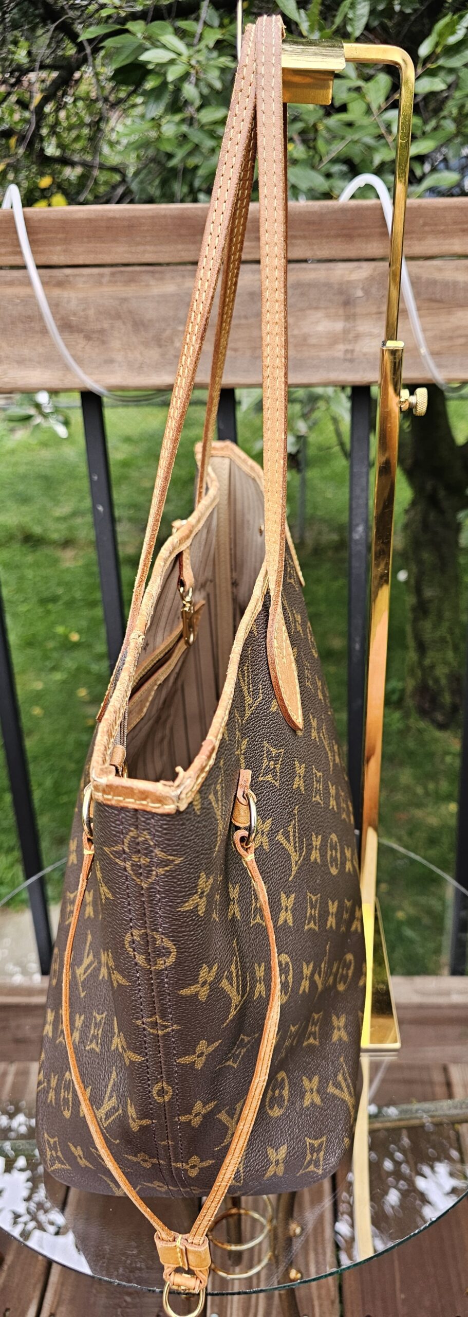 Louis Vuitton Neverfull MM Monogram Canvas Tote Bag | Authentic Luxury Shoulder Bag | Classic Everyday Tote - Image 4