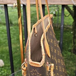 Louis Vuitton Neverfull MM Monogram Canvas Tote Bag | Authentic Luxury Shoulder Bag | Classic Everyday Tote - Image 5