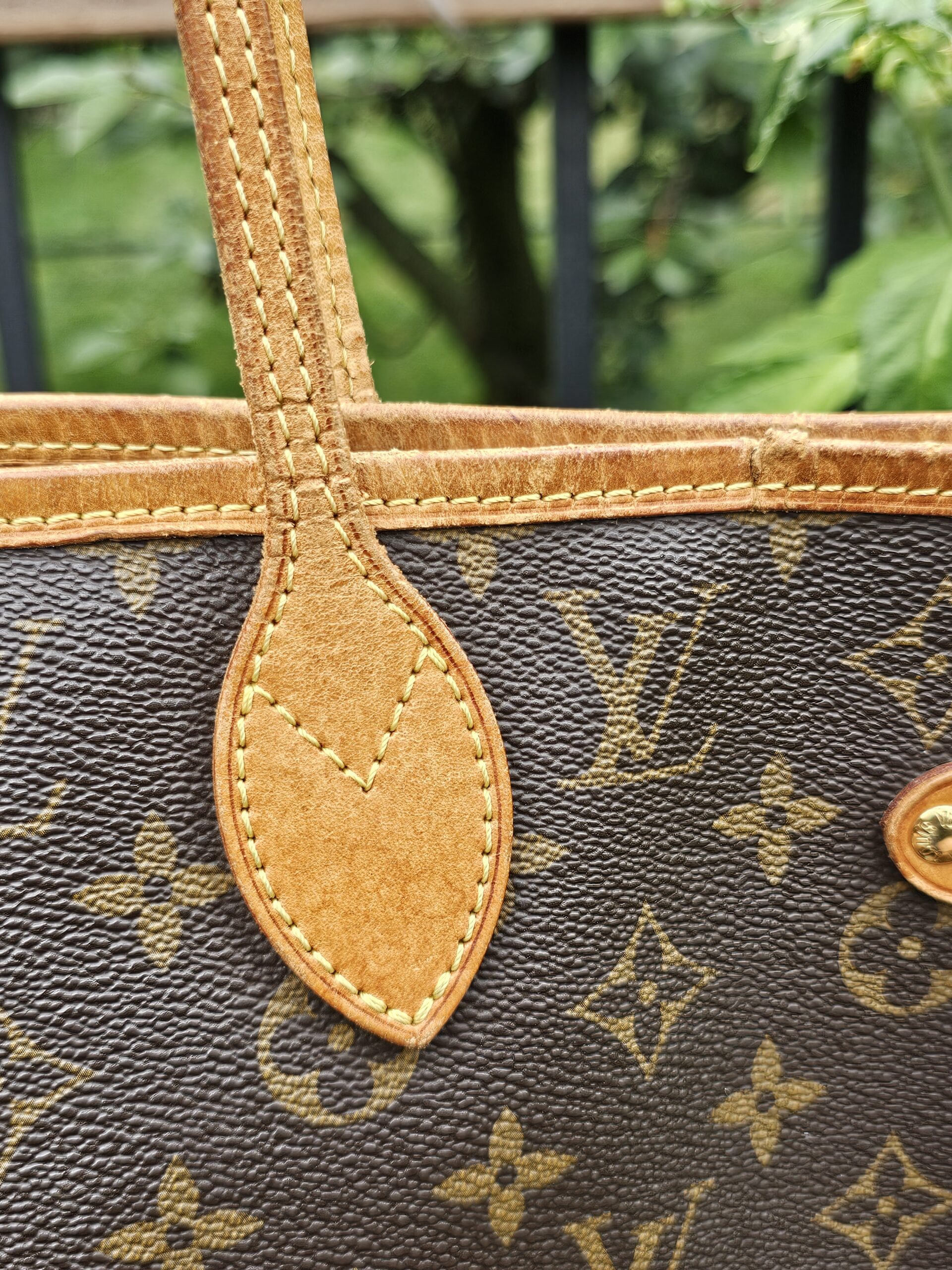 Louis Vuitton Neverfull MM Monogram Canvas Tote Bag | Authentic Luxury Shoulder Bag | Classic Everyday Tote - Image 10