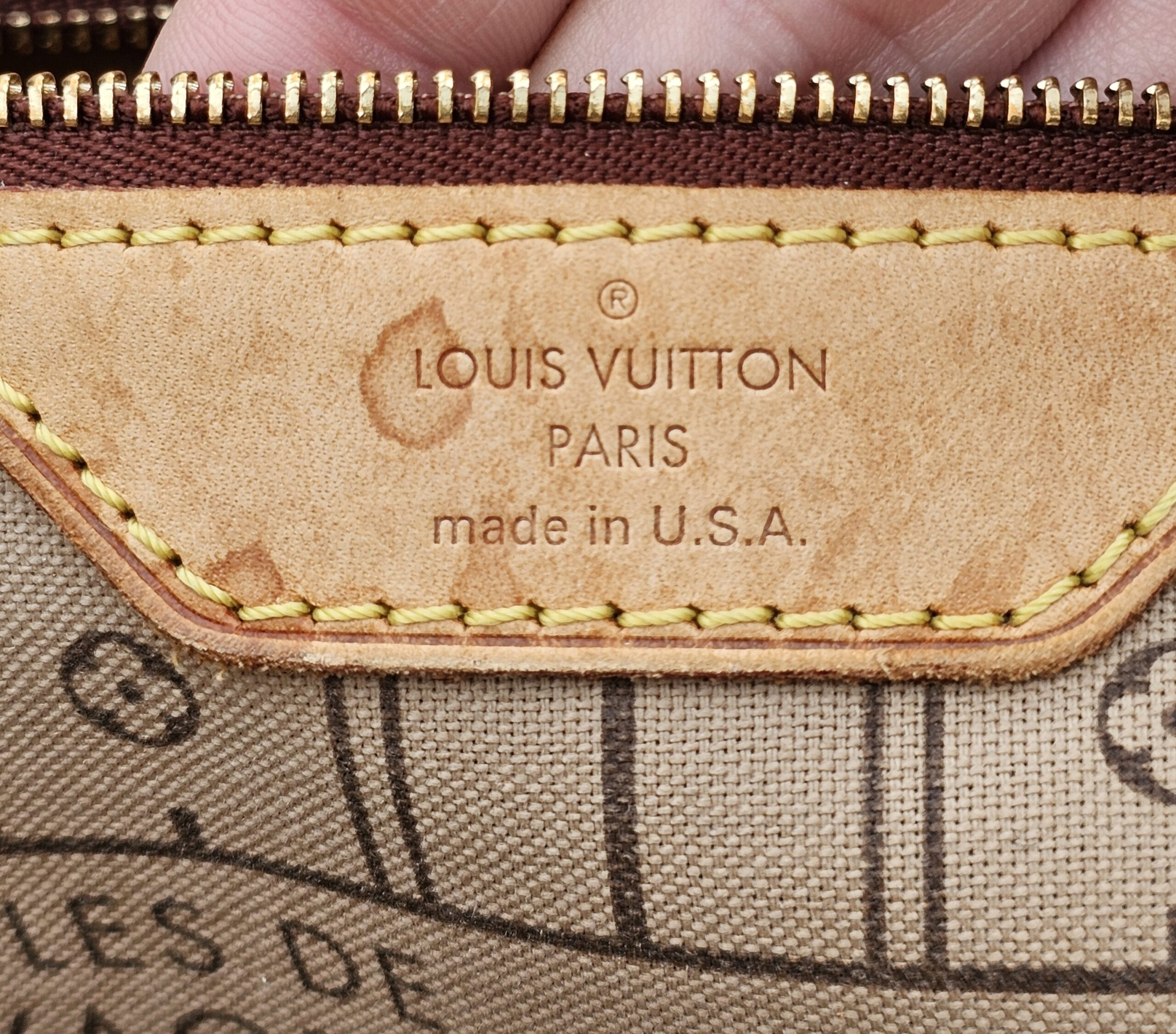 Louis Vuitton Neverfull MM Monogram Canvas Tote Bag | Authentic Luxury Shoulder Bag | Classic Everyday Tote - Image 17