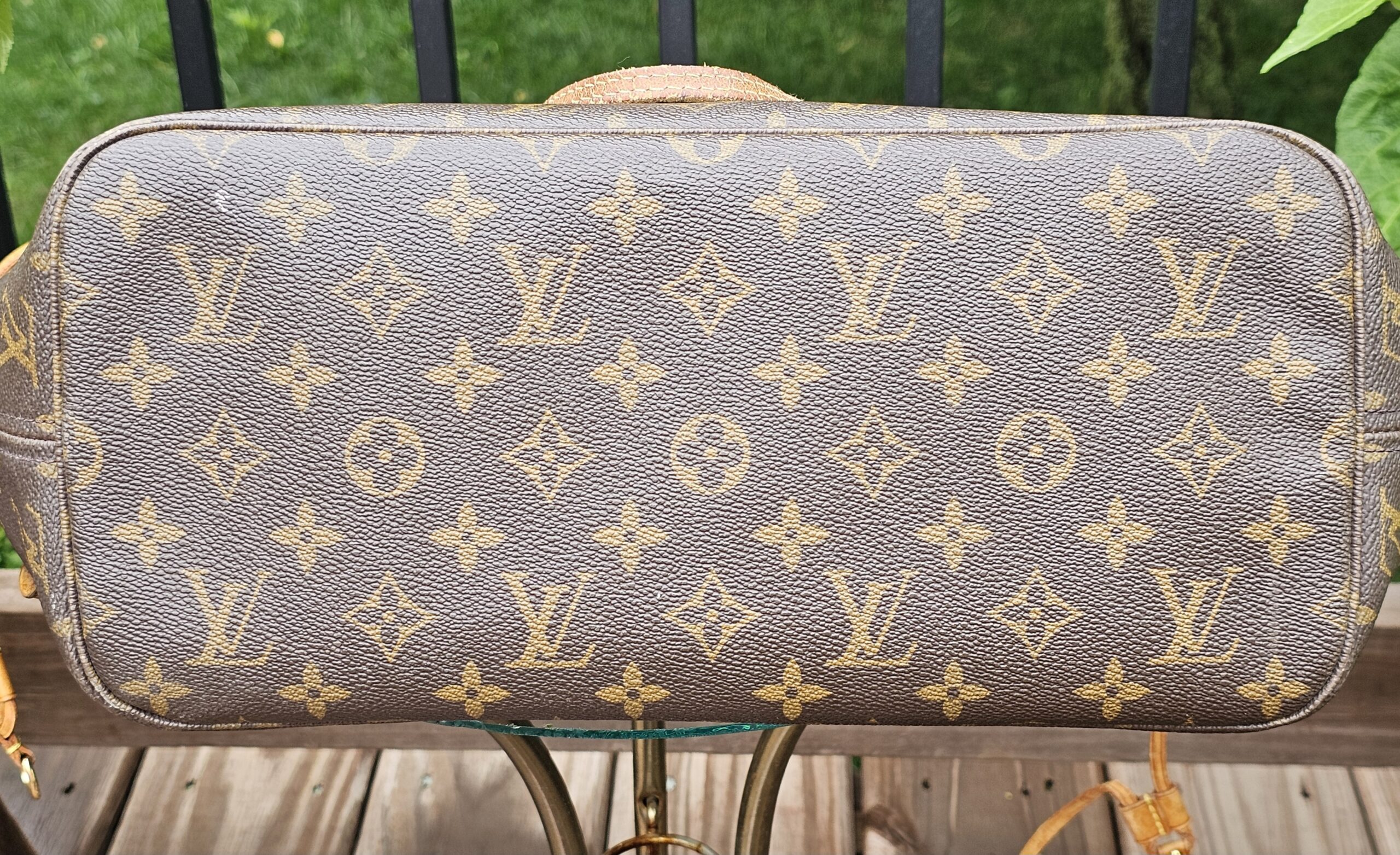 Louis Vuitton Neverfull MM Monogram Canvas Tote Bag | Authentic Luxury Shoulder Bag | Classic Everyday Tote - Image 18