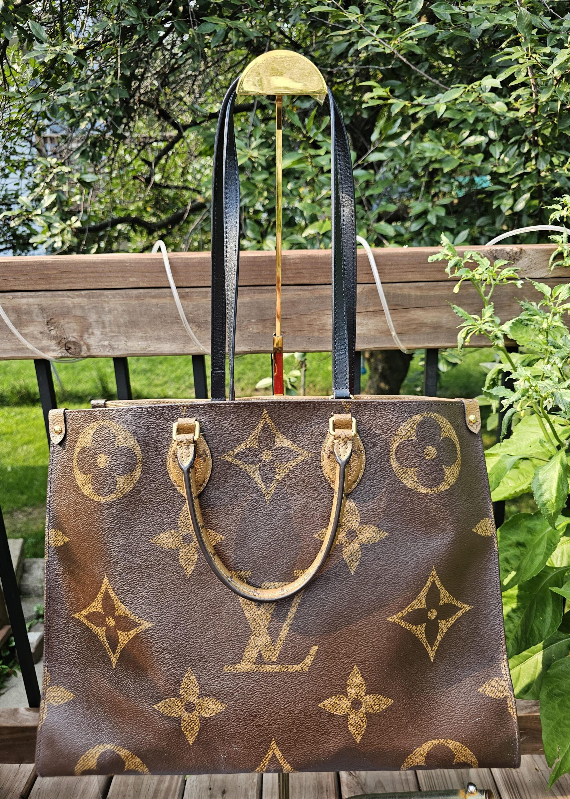 Louis Vuitton OntheGo GM Reverse