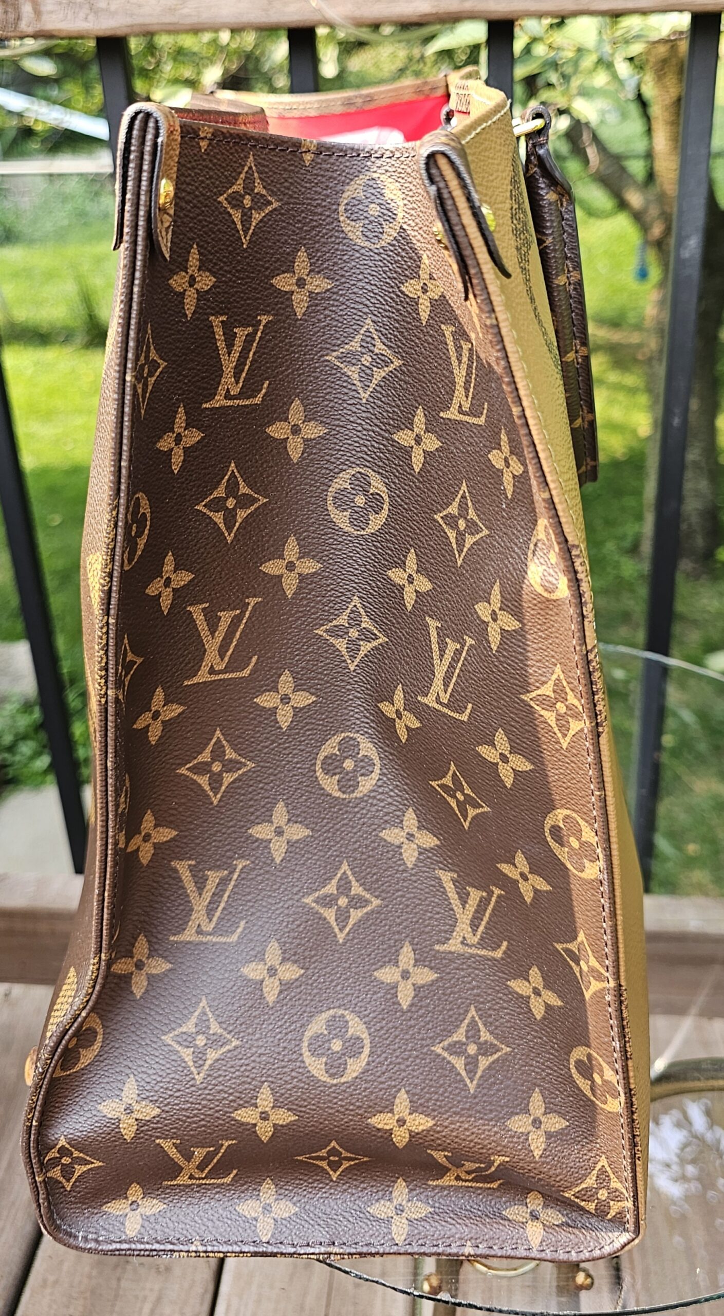 Louis Vuitton OntheGo GM Reverse - Image 9