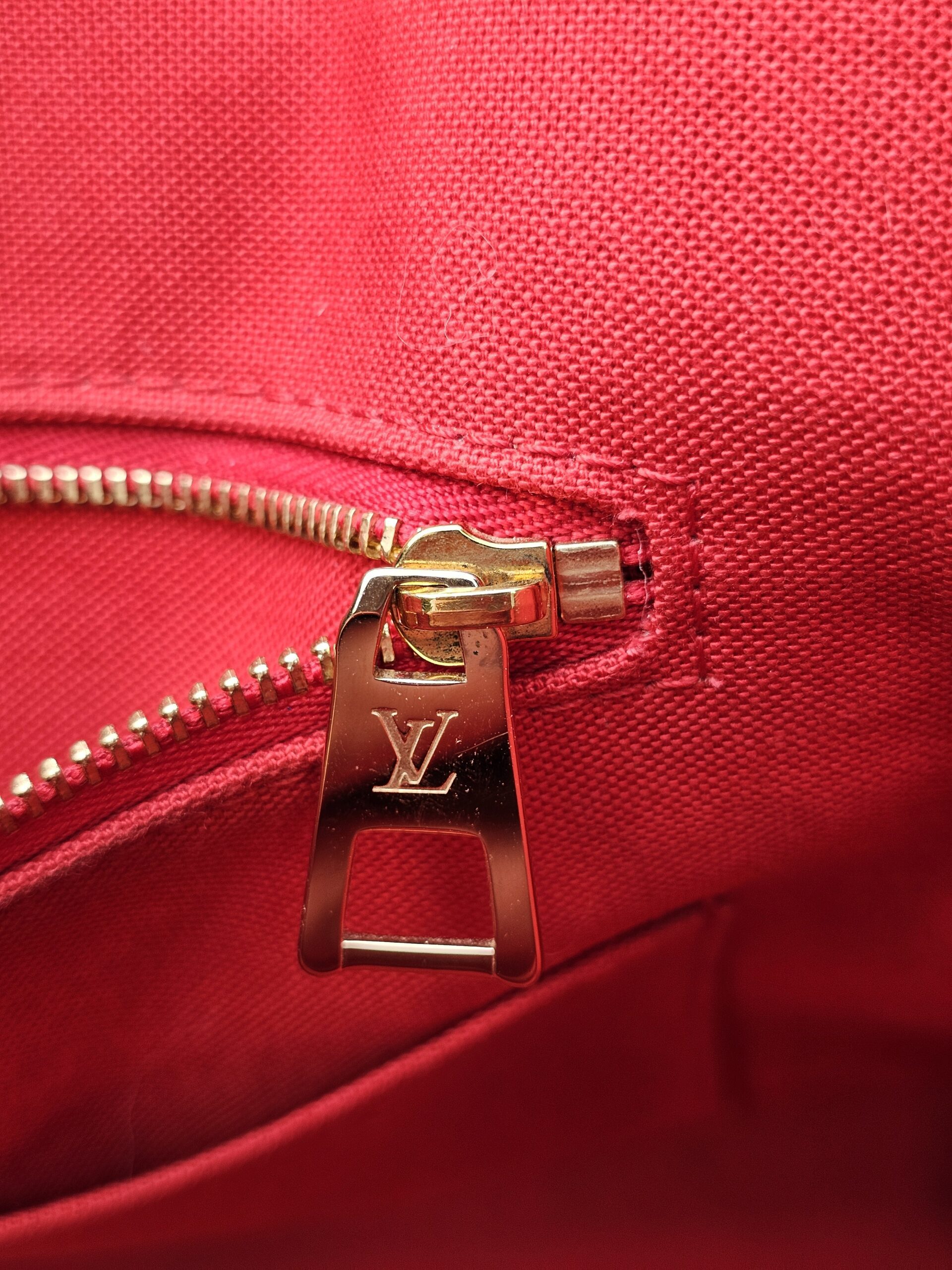 Louis Vuitton OntheGo GM Reverse - Image 27