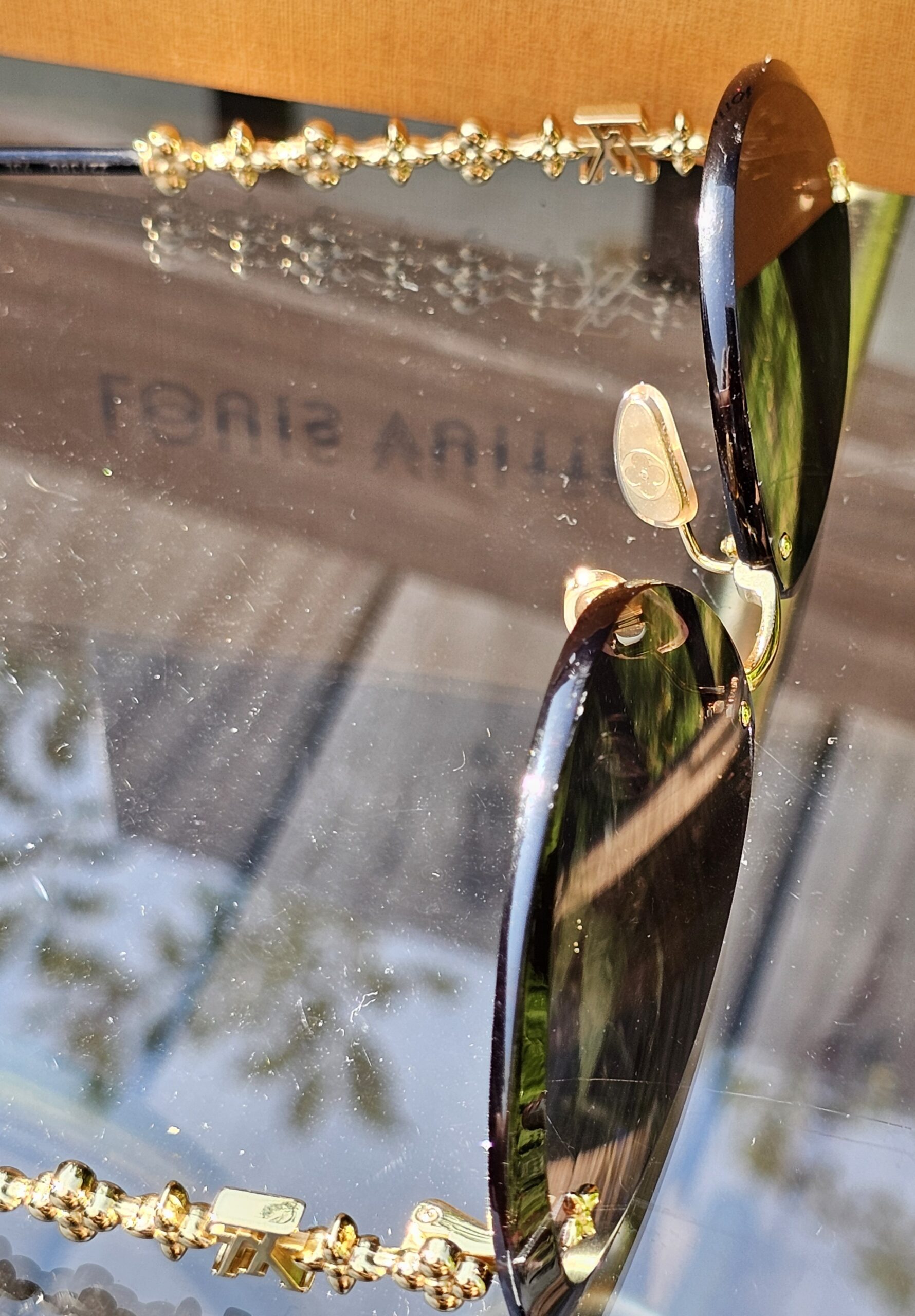 Louis Vuitton Blooms Cat Eyes Sunglasses - Image 9