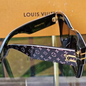 Louis Vuitton Monogram Blade Sunglasses - Image 4