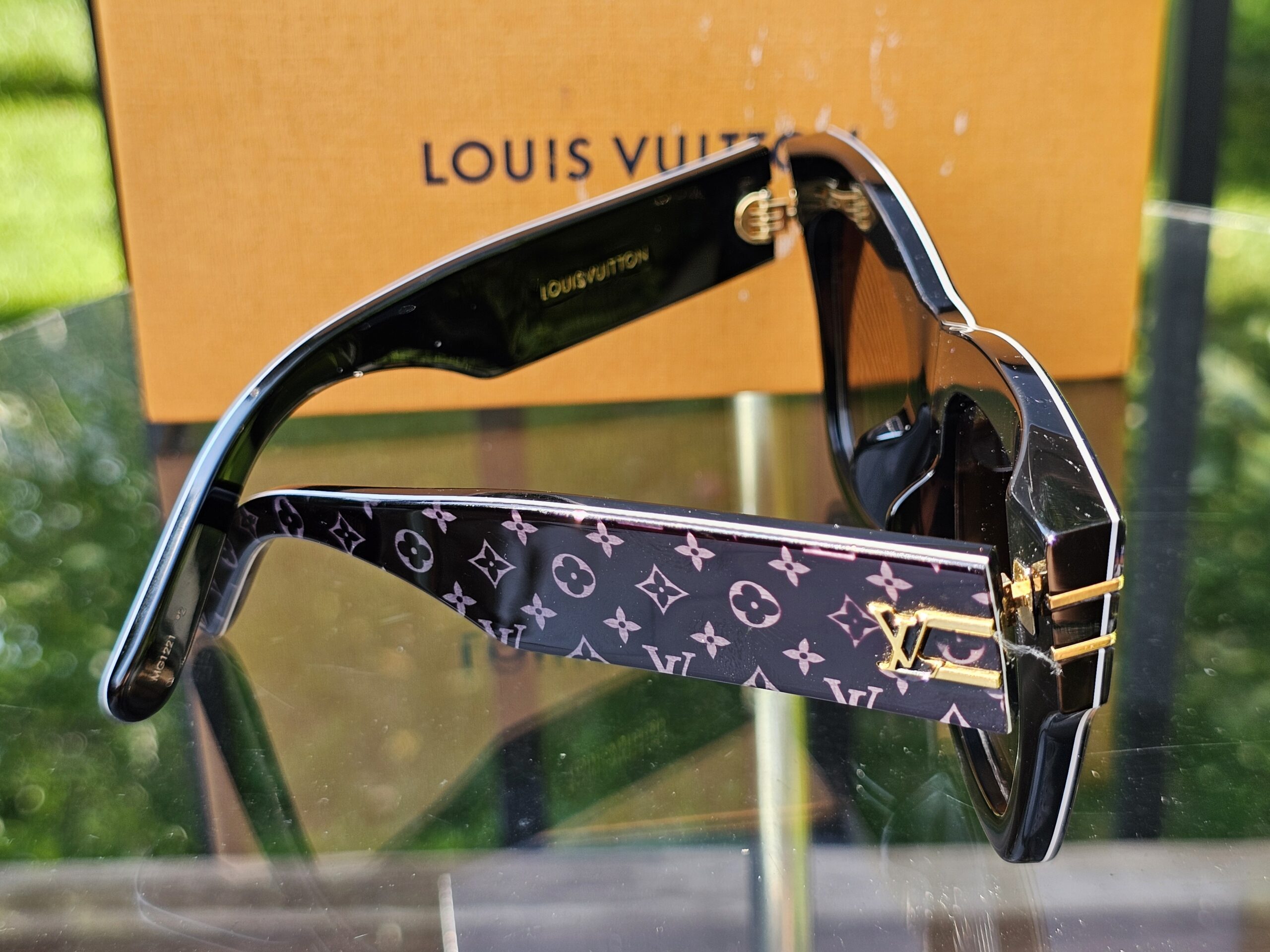 Louis Vuitton Monogram Blade Sunglasses - Image 4