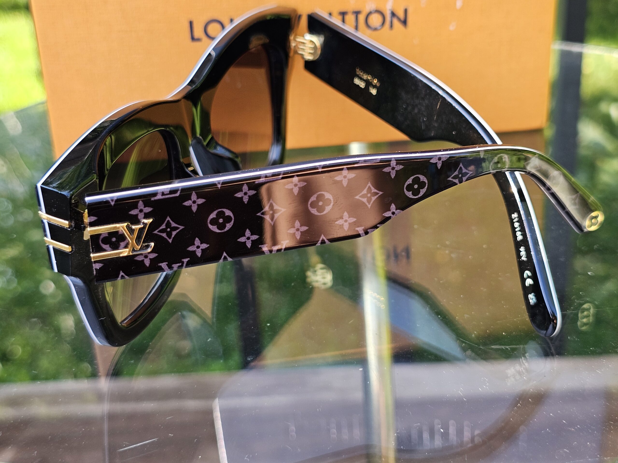 Louis Vuitton Monogram Blade Sunglasses - Image 5