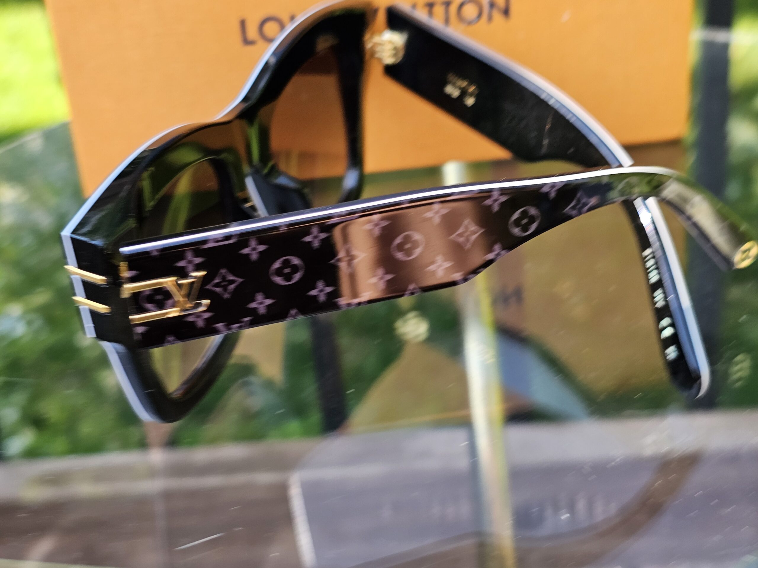 Louis Vuitton Monogram Blade Sunglasses - Image 6