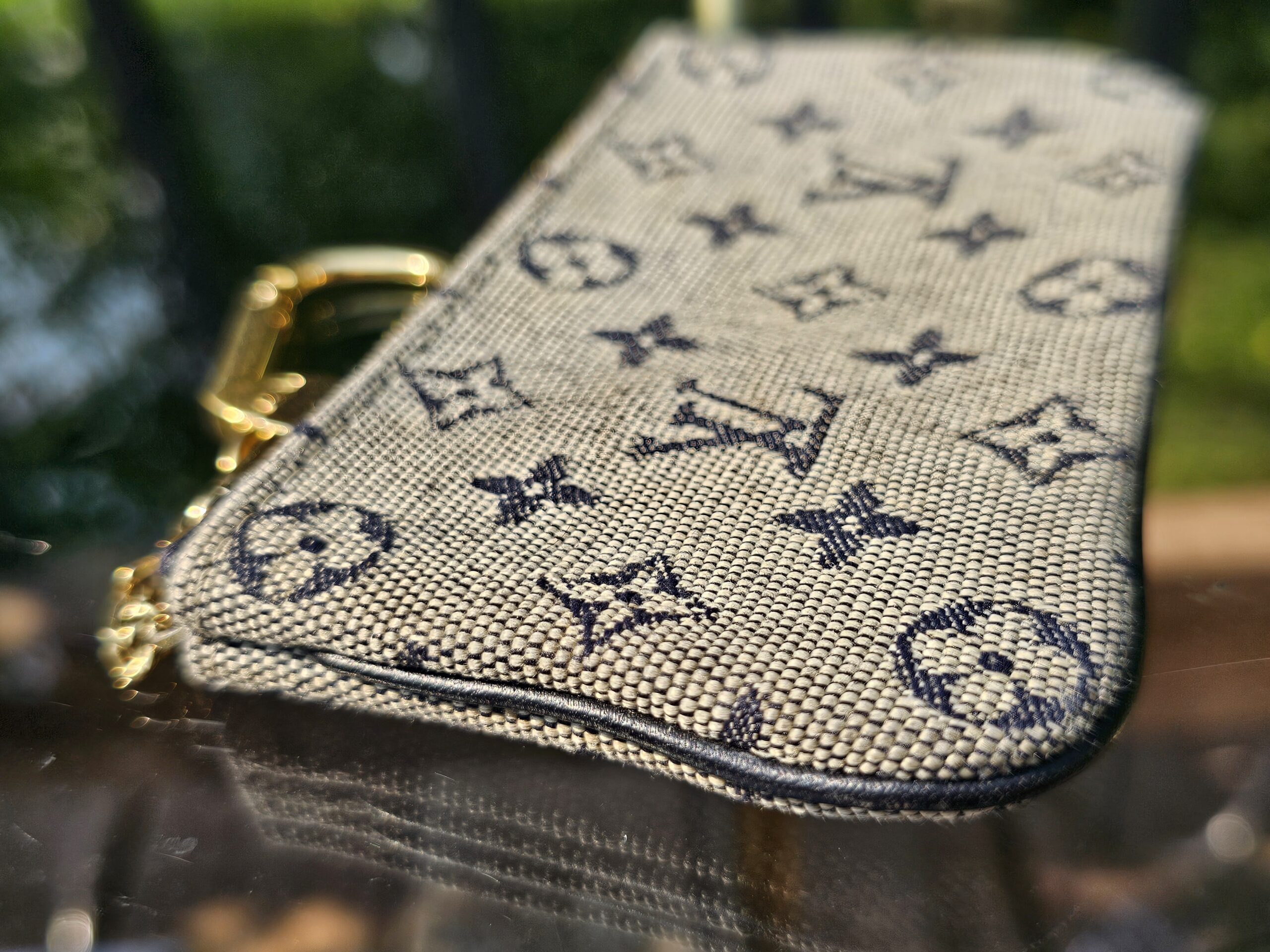 Louis Vuitton Min Lin Key Pouch Navy - Image 4