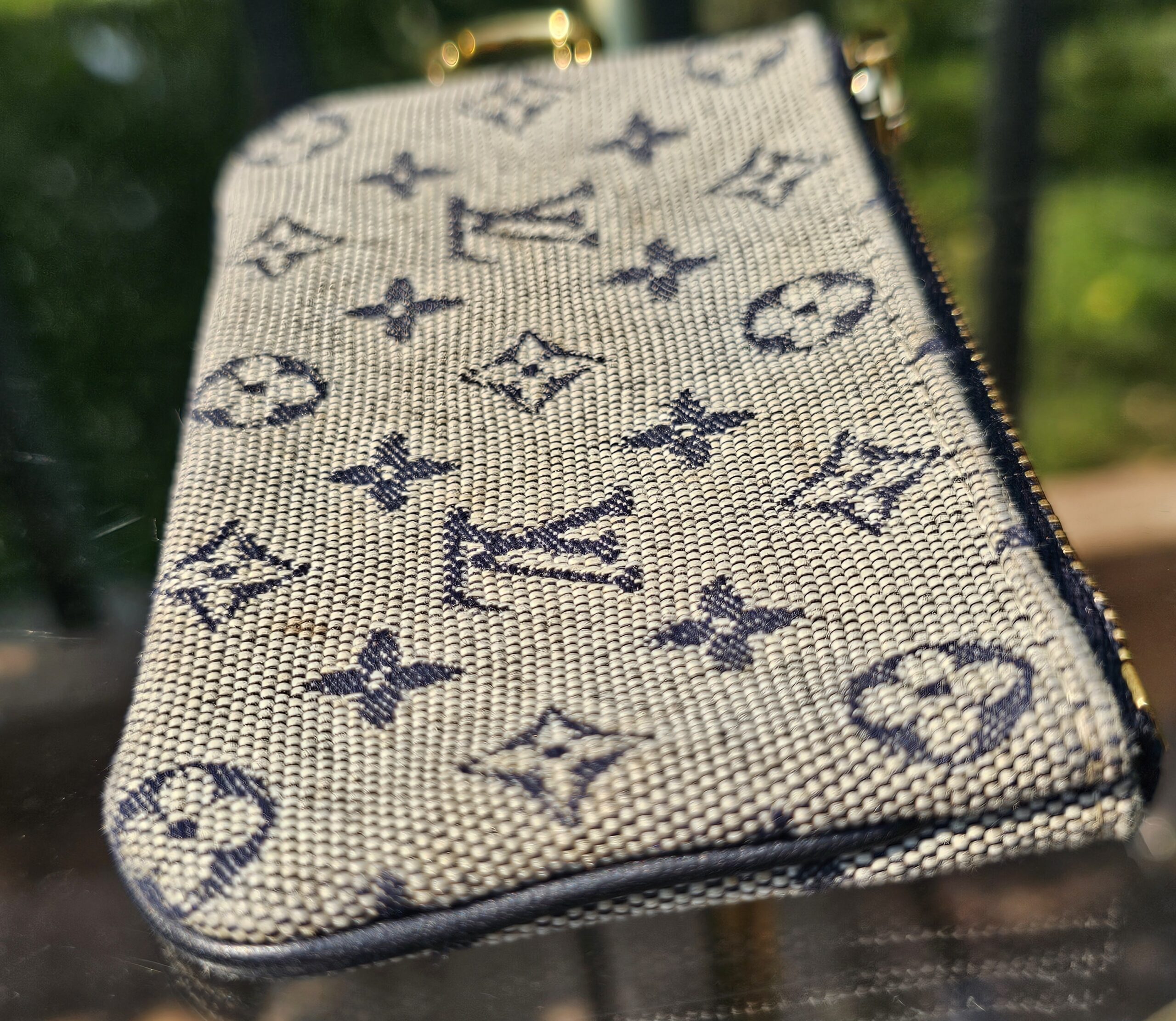 Louis Vuitton Min Lin Key Pouch Navy - Image 5