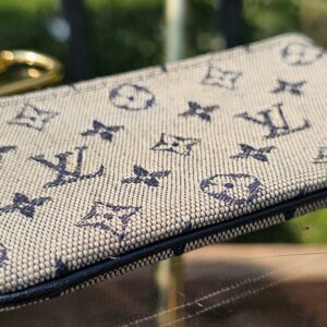 Louis Vuitton Min Lin Key Pouch Navy - Image 6