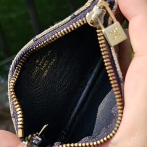 Louis Vuitton Min Lin Key Pouch Navy - Image 10