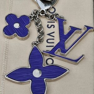 Louis Vuitton Fleur D Epi Charm in Epi Figue - Image 6