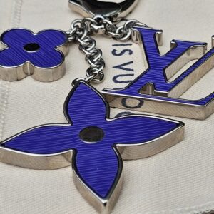 Louis Vuitton Fleur D Epi Charm in Epi Figue - Image 7