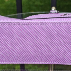 Base of the Louis Vuitton Epi Marellini in purple Epi leather