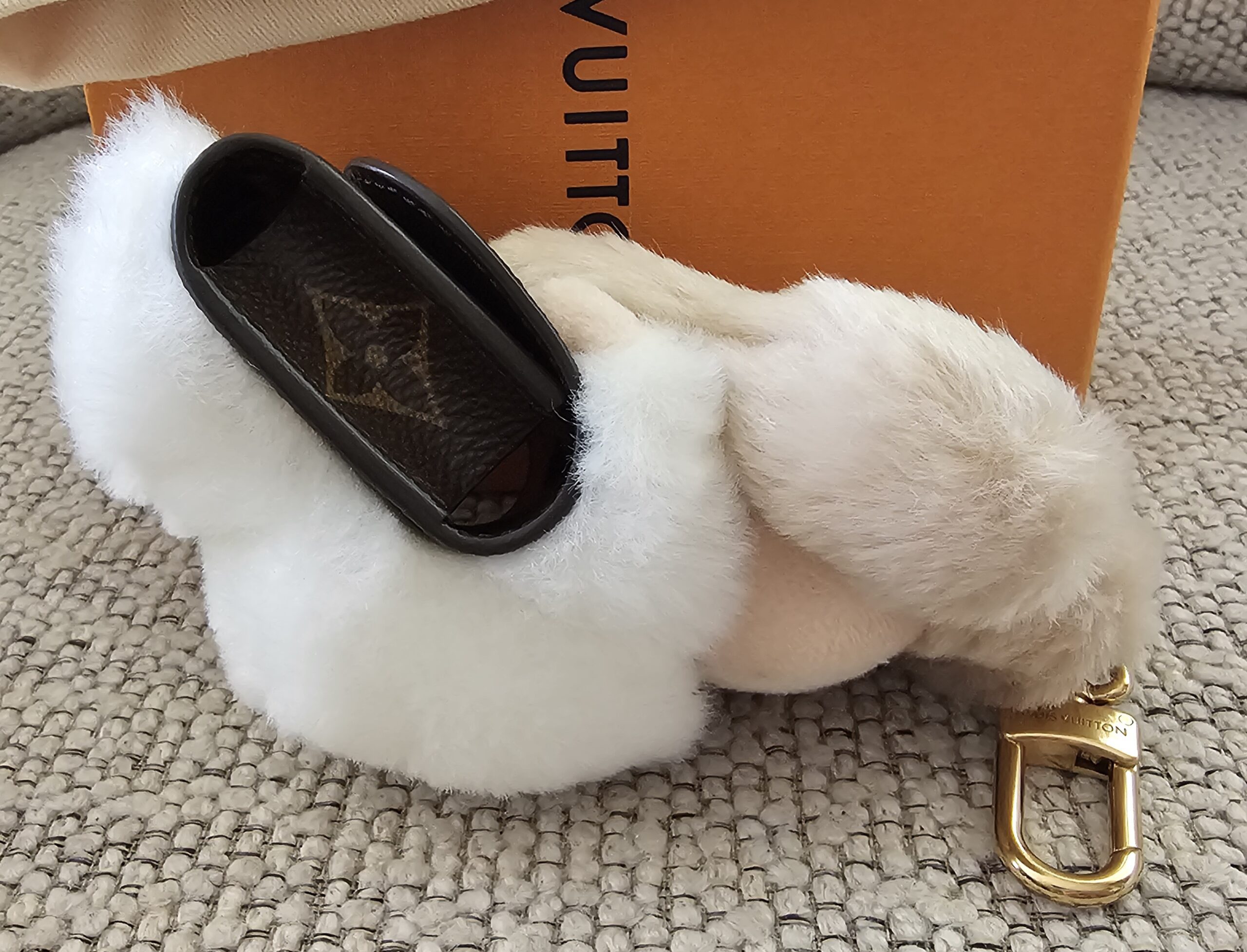 Louis Vuitton Vivienne Bag Charm - Image 5