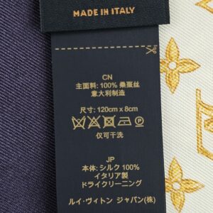 Louis Vuitton Paris made in Italy label on the Fontaines Parfumees silk bandeau