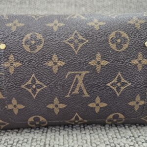 Back of the Louis Vuitton Monogram Favorite PM
