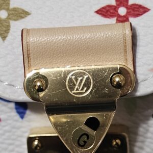 S-lock turn piece with the LV medallion
