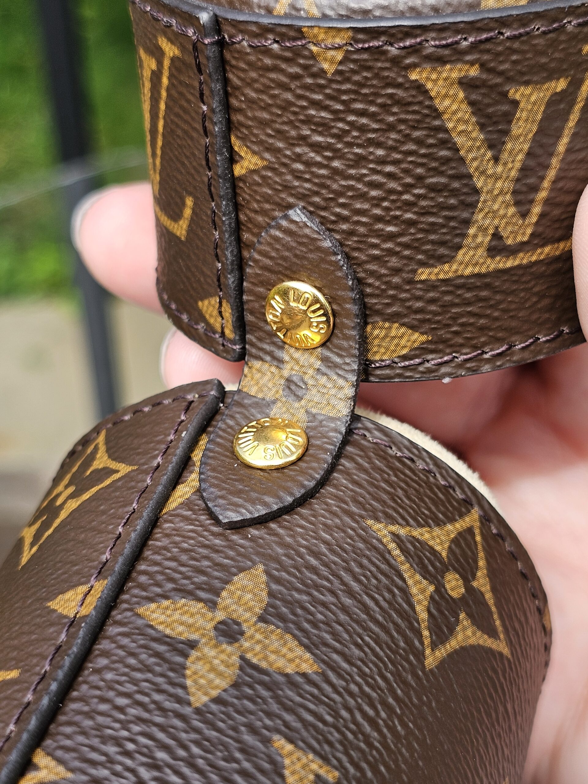 Louis Vuitton 100 ML Monogram Canvas Perfume Travel Holder - Image 12