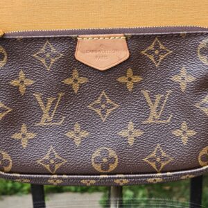 Louis Vuitton Multi Pochette Accessoires - Image 17