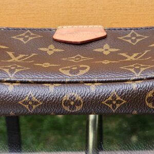 Louis Vuitton Multi Pochette Accessoires - Image 21