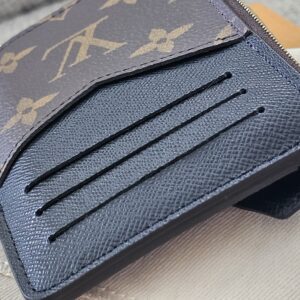 Louis Vuitton Recto Verso Monogram - Image 14