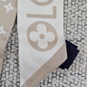 Louis Vuitton Monogram Infinity Bandeau BB Dune - Image 4
