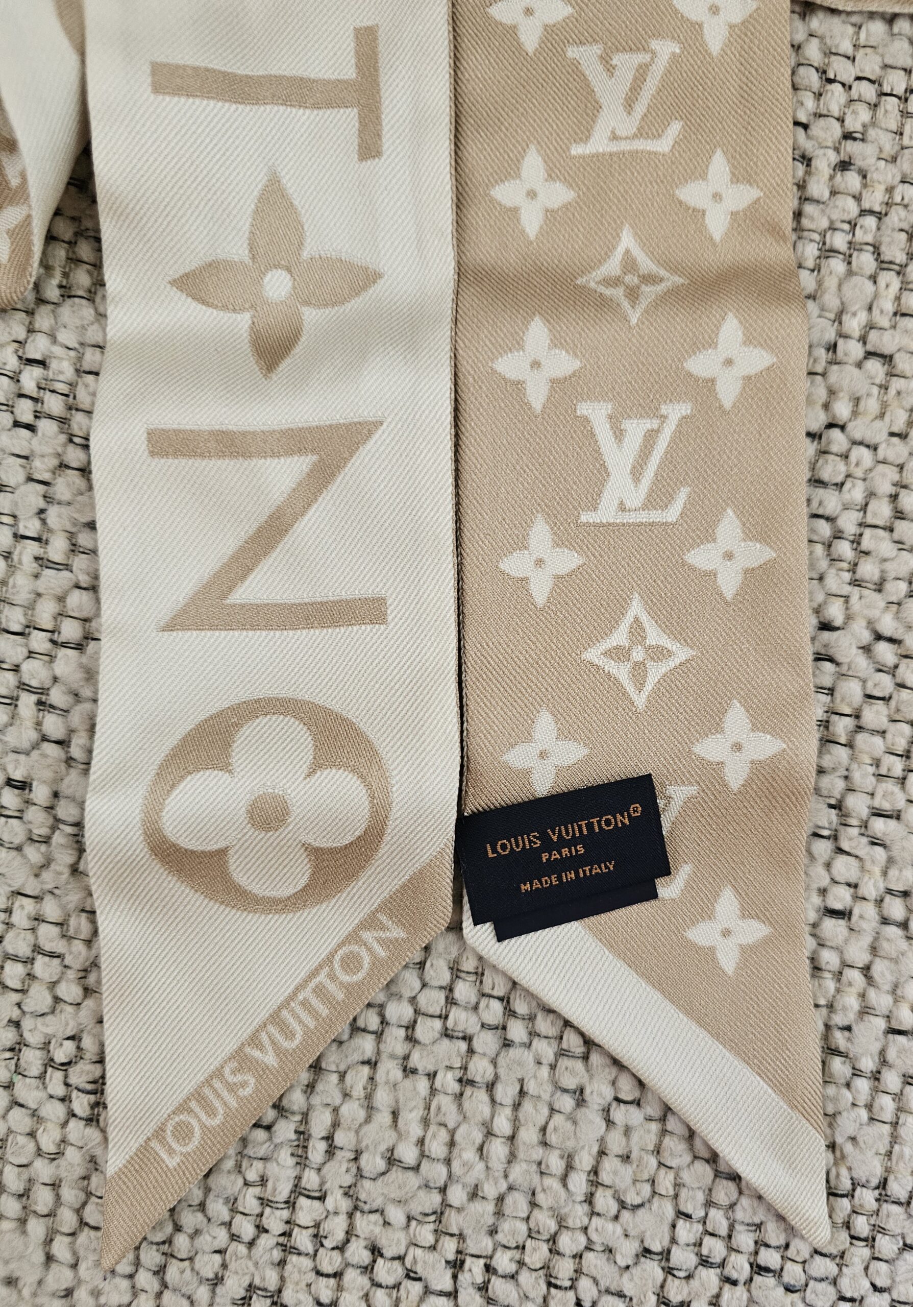 Louis Vuitton Monogram Infinity Bandeau BB Dune - Image 5