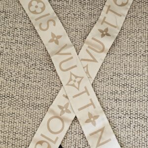 Louis Vuitton Monogram Infinity Bandeau BB Dune - Image 9