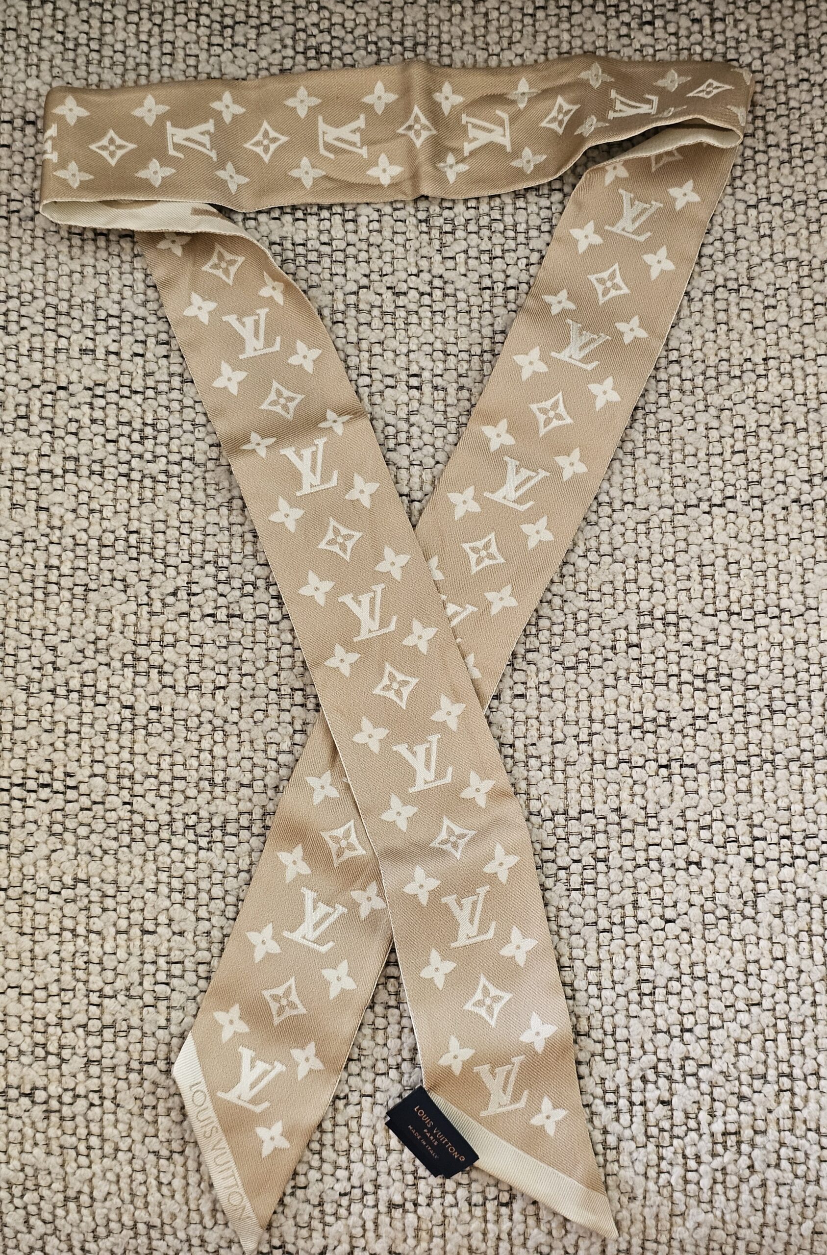 Louis Vuitton Monogram Infinity Bandeau BB Dune - Image 10